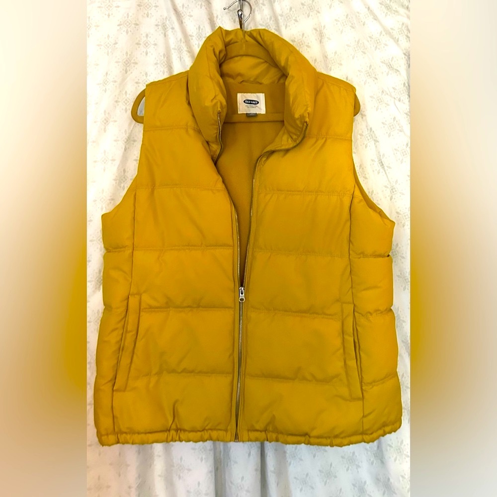 ☃️Old Navy vest - Picture 1 of 8